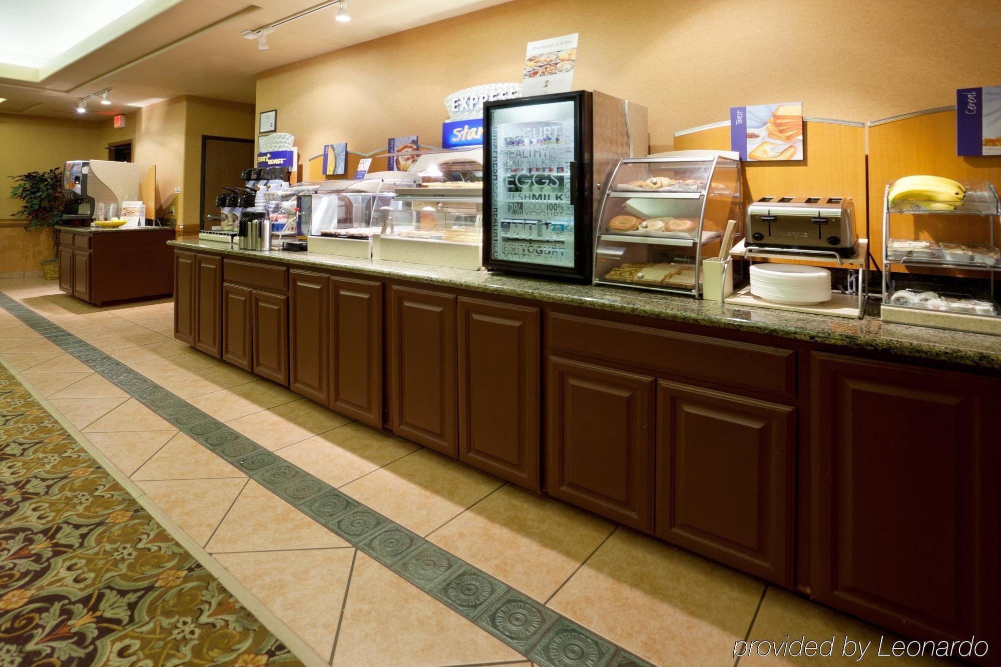 Holiday Inn Express Hotel And Suites Alice By Ihg Restoran gambar